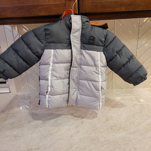 A Very Gently Used Xtreme Toddler Puffy Jacket 2T - Picture 1 of 8